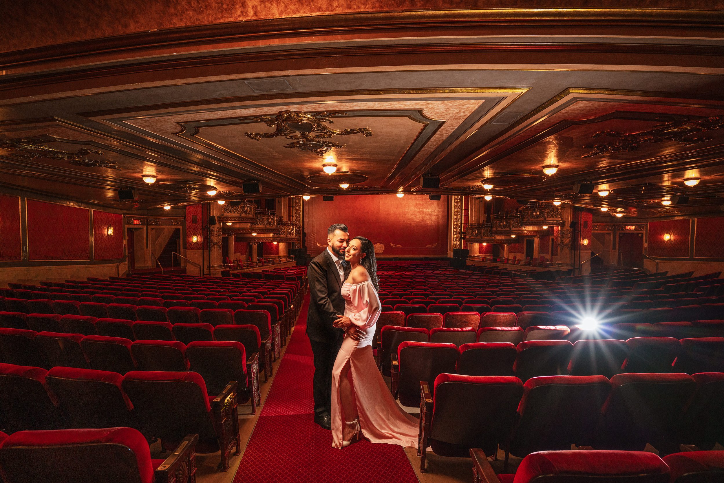 Elgin-Theater-Toronto-Couple-shoot9.jpg